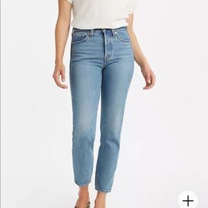 Levi’s Wedgie fit ankle jeans